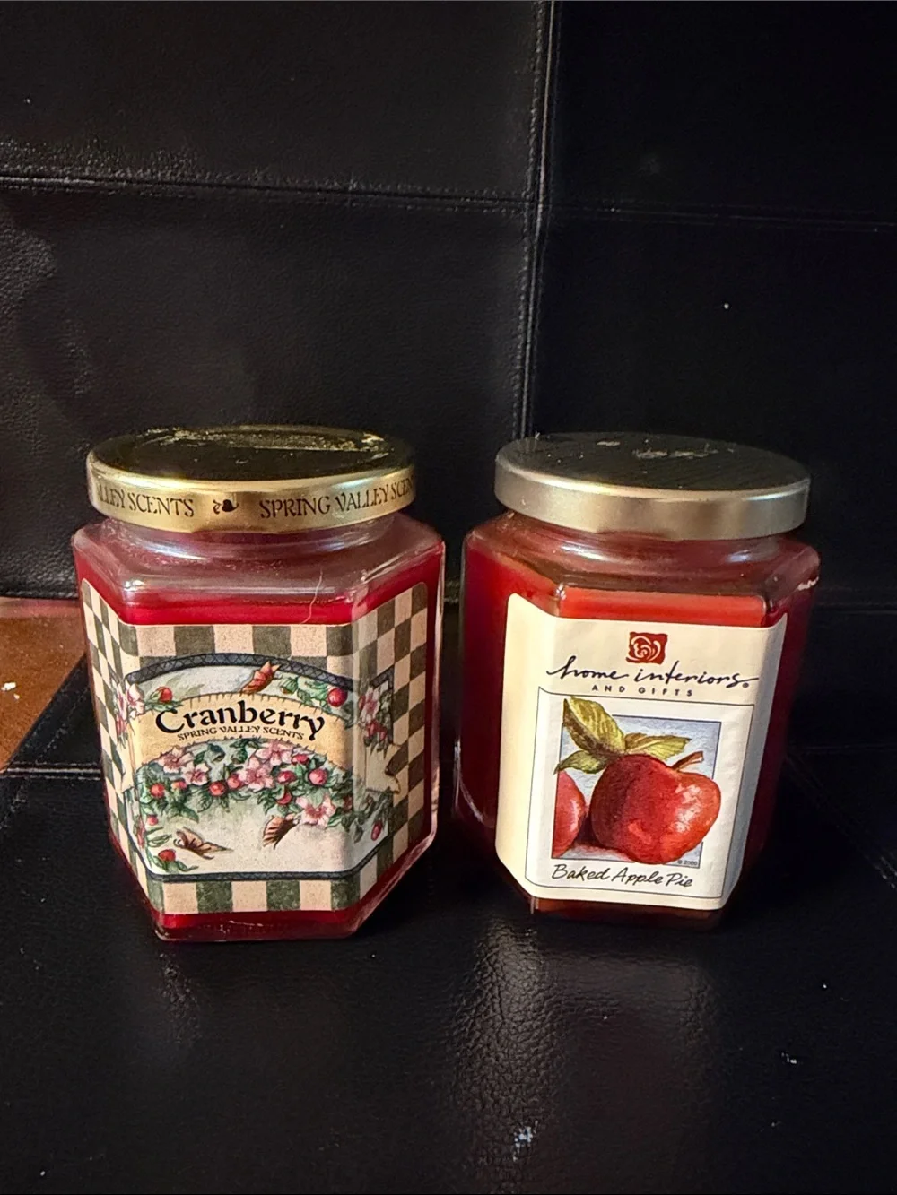 NWT VTGCranberry & Baked Apple Pie Scented Jar Candles - Red Bundle of 2